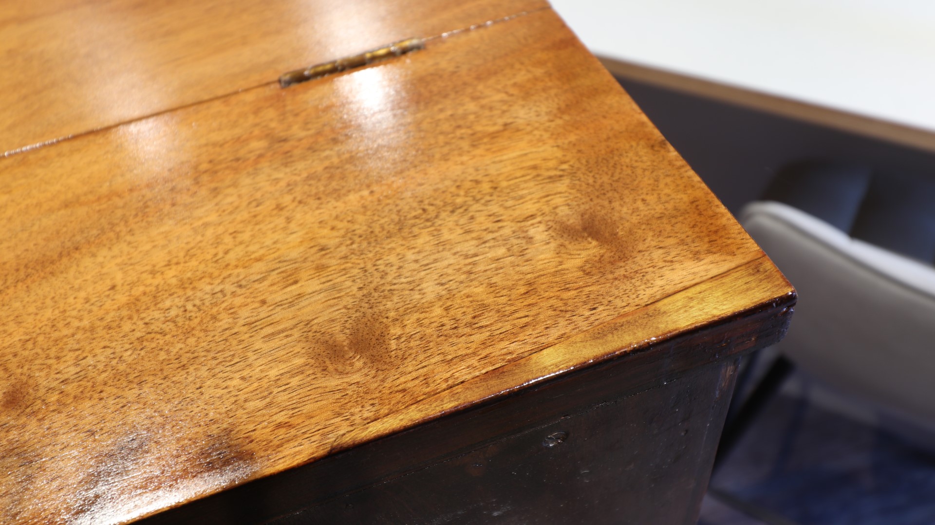 Veneer Repair & Refinishing Furniture Cocktail Rag 'n' Bone